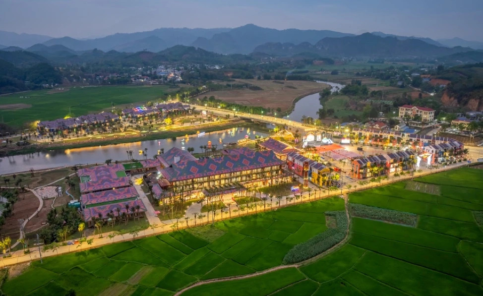 Flamingo Heritage Onsen & Resort