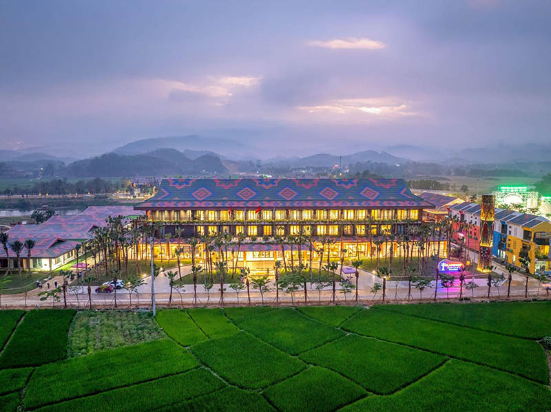 Flamingo Heritage Onsen & Resort