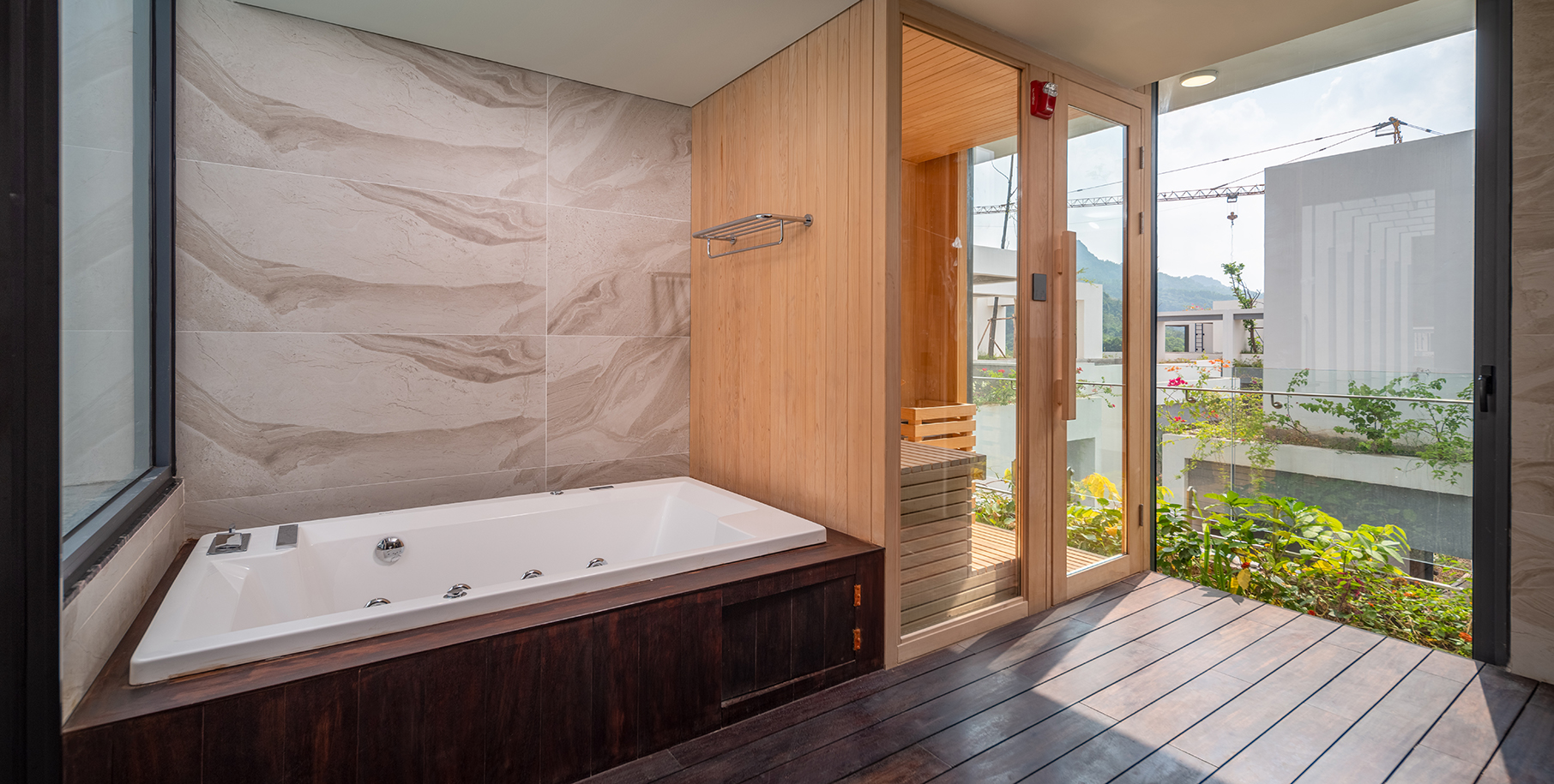 Flamingo Golden Hill